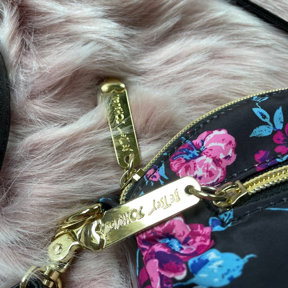 Betsy Johnson Small Crossbody Purse - Picture 10 of 16